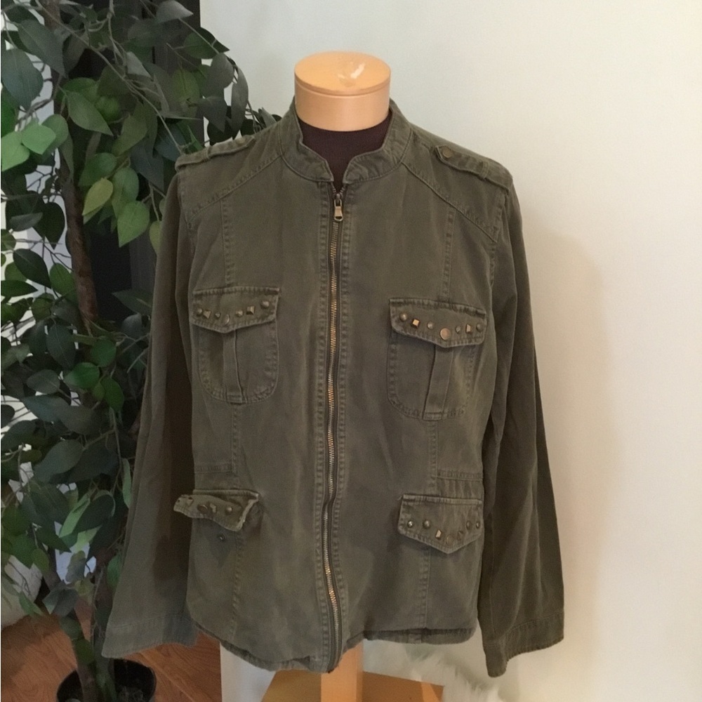 Maurice’s Woman’s size 1 army green jacket with studded button front poc…